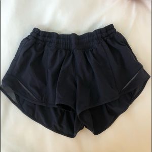 lululemon hotty hot short 2.5 inseam